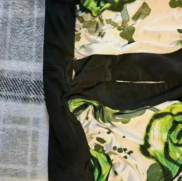 Exess silky halter top size medium white and black dress with green floral - Picture 7 of 9